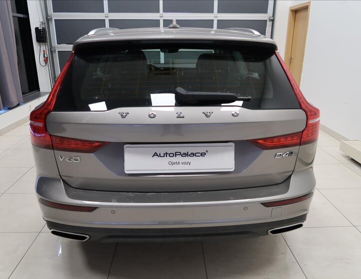 Volvo V60 5