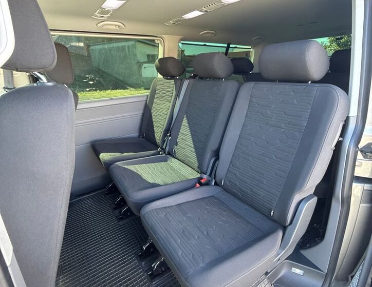 Volkswagen Caravelle 23