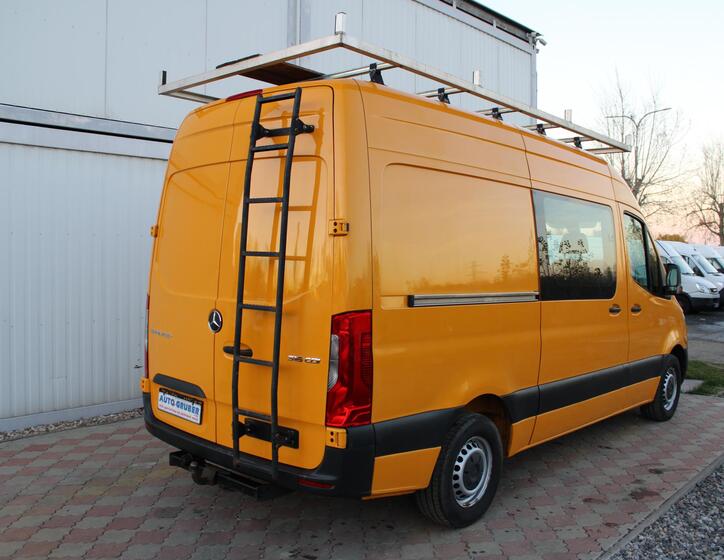 Mercedes-Benz Sprinter 4