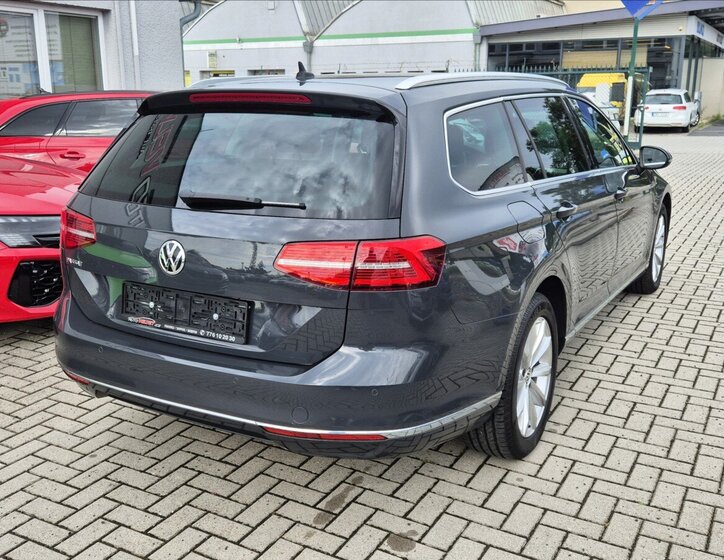 Volkswagen Passat Kombi 2,0 l 110 kw