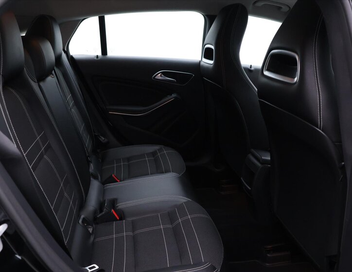 Mercedes-Benz CLA Kombi 2,0 l 155 kw