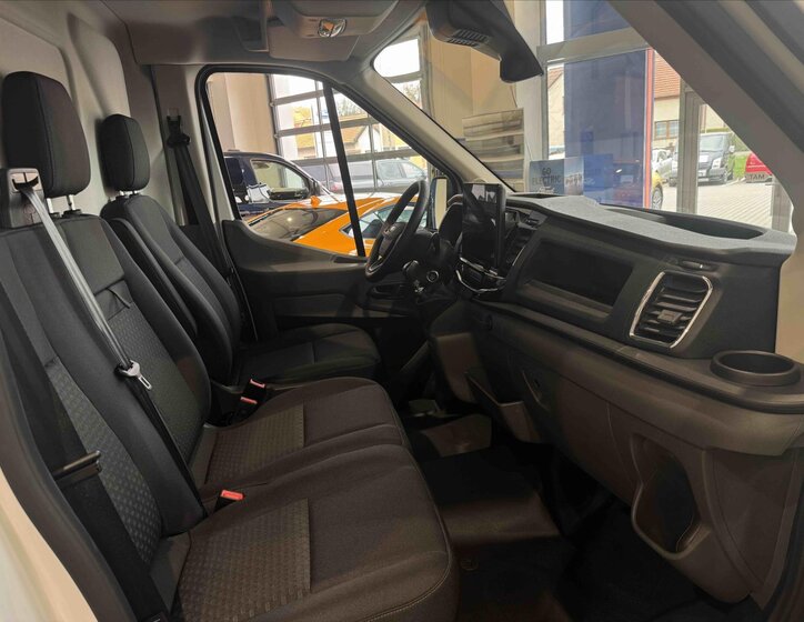 Ford Transit VAN / Minibus 2,0 l 121 kw