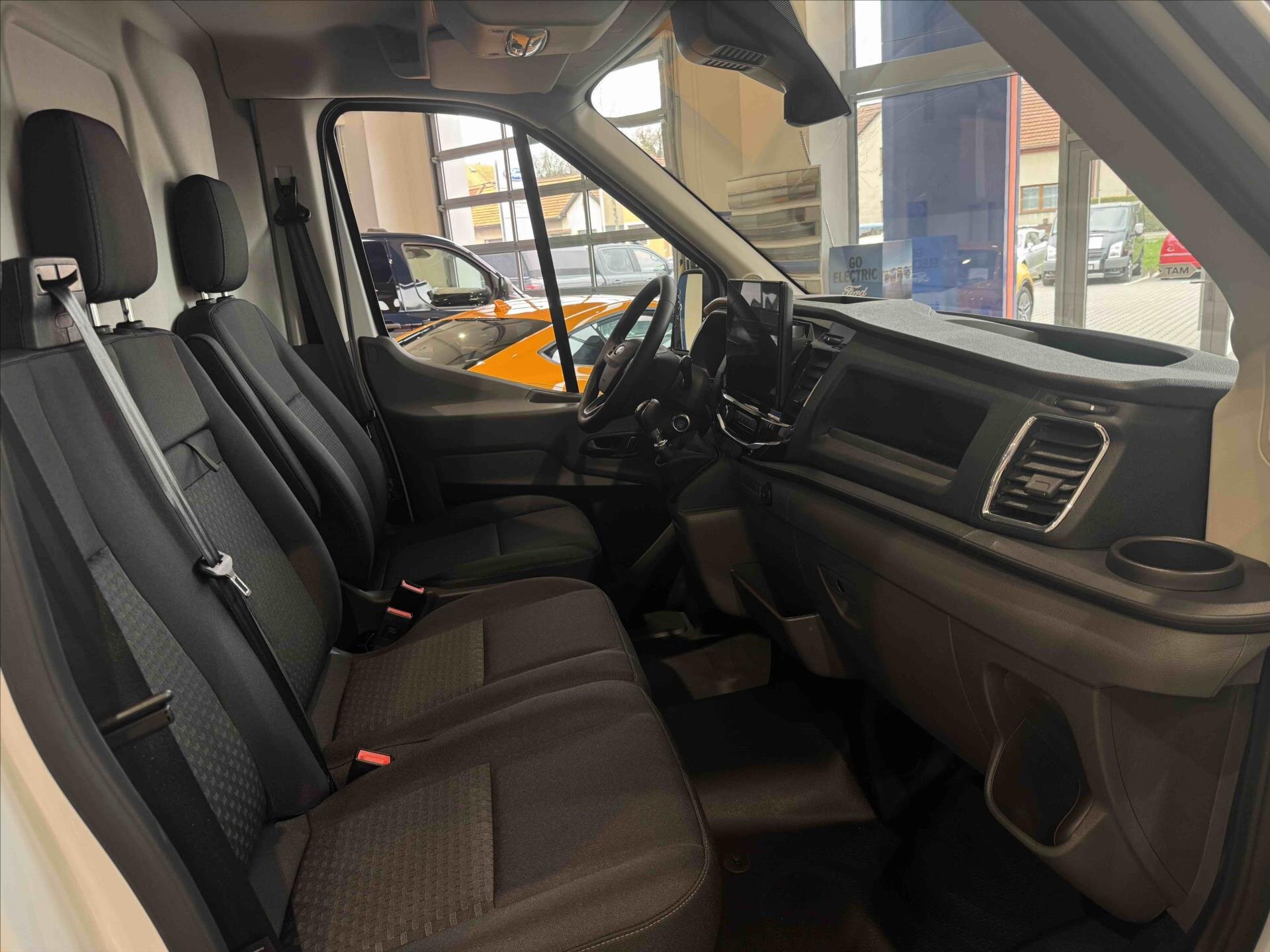 Ford Transit VAN / Minibus 2,0 l 121 kw