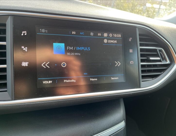 Peugeot 308 Kombi 1,5 l 96 kw