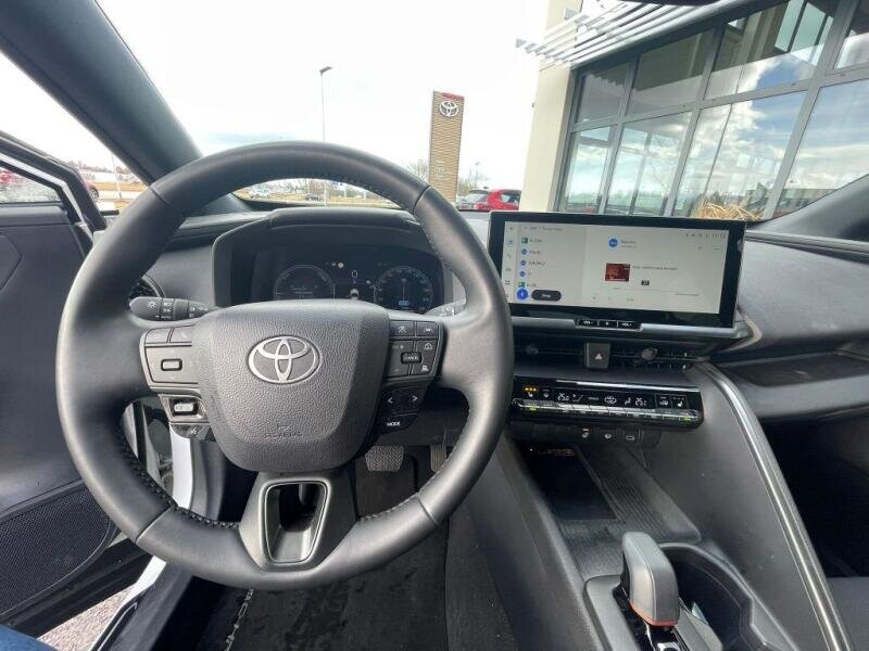 Toyota C-HR SUV / Terénní 1,8 l 98 kw