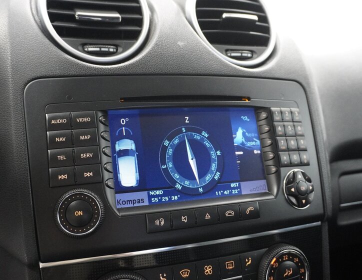 Mercedes-Benz Třídy M SUV 6,2 l 375 kw