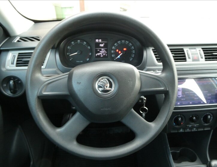 Škoda Rapid Liftback 1,2 l 63 kw