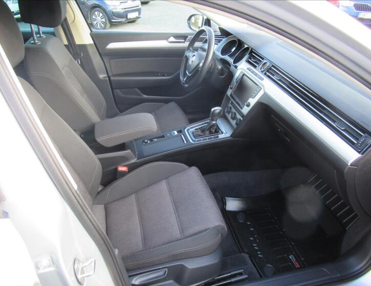 Volkswagen Passat 22