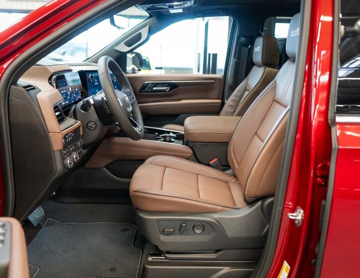 Chevrolet Suburban SUV / Terénní 6,2 l 313 kw