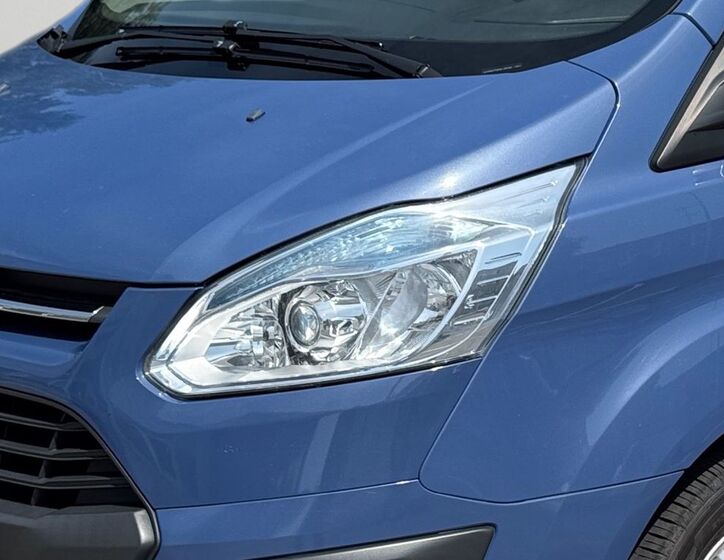 Ford Tourneo Custom 5