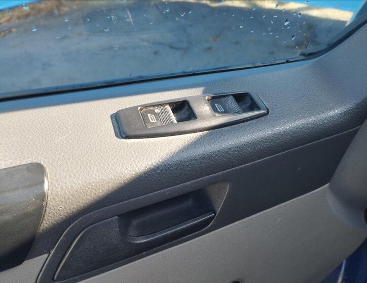 Volkswagen Transporter Kombi 1,9 l 63 kw