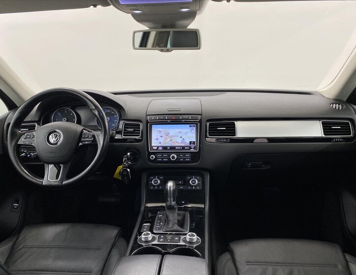 Volkswagen Touareg 9