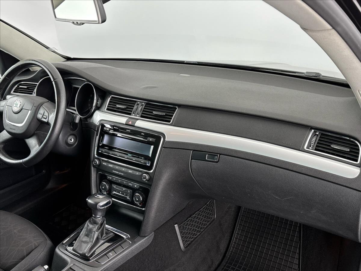 Škoda Superb Kombi 2,0 l 103 kw