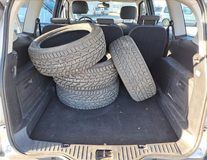 Ford S-MAX MPV 2,0 l 103 kw