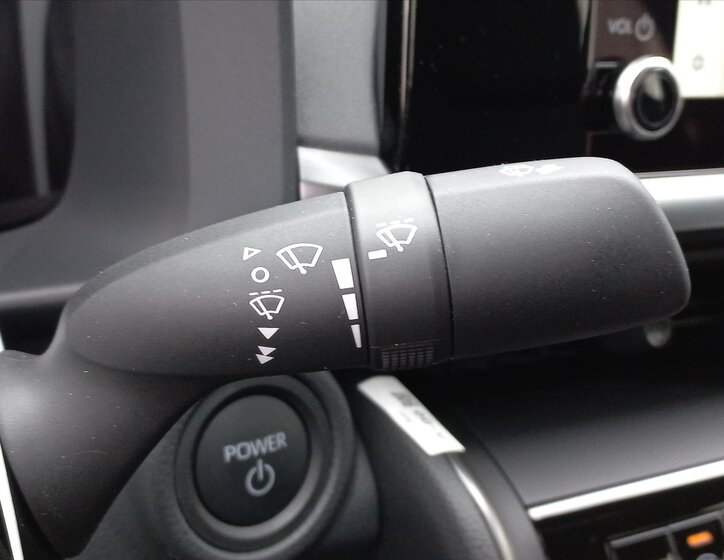 Toyota C-HR CUV 1,8 l 72 kw