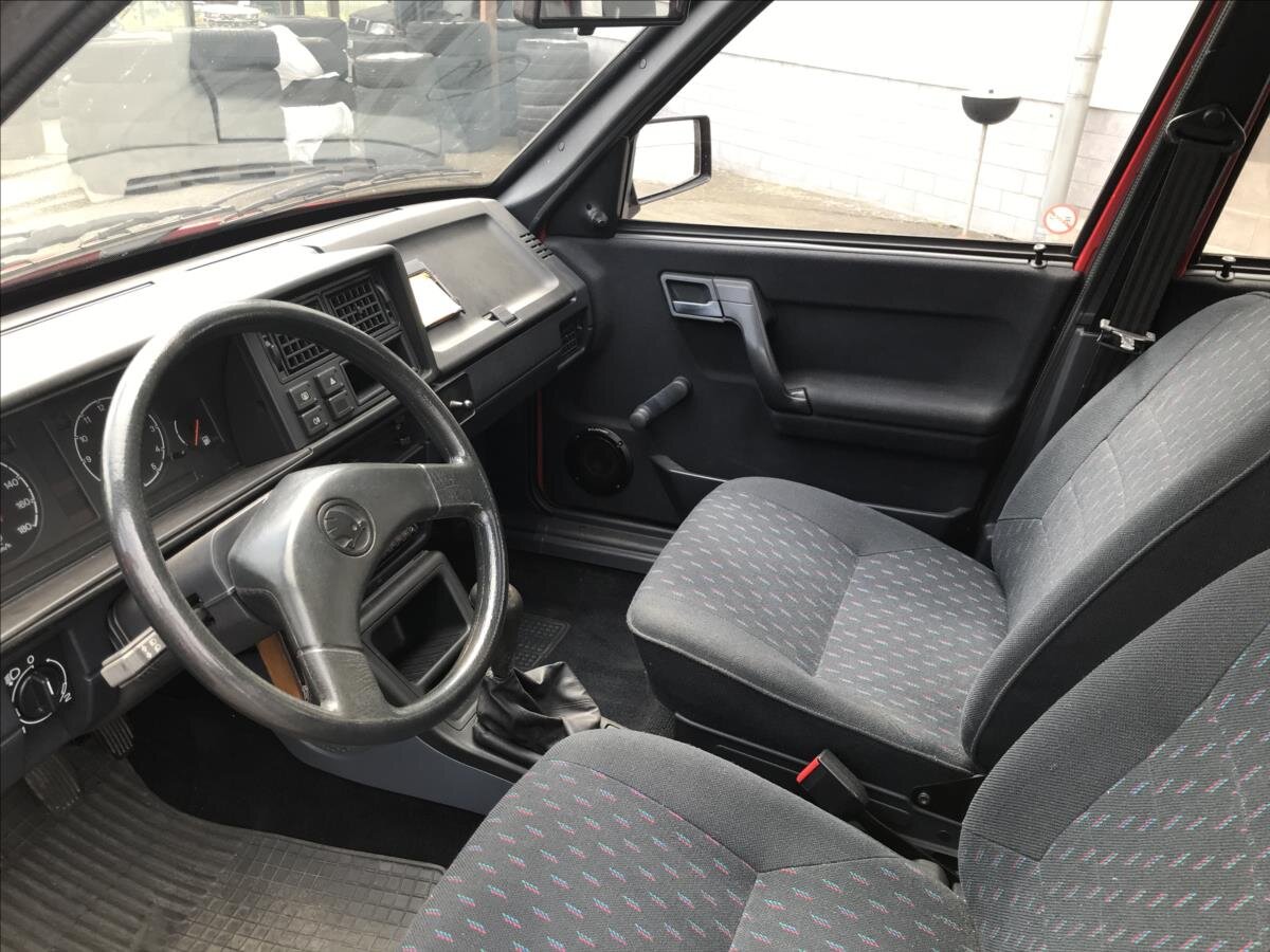 Škoda Favorit Hatchback 1,3 l 40 kw