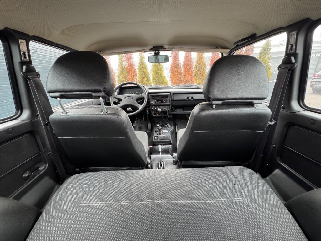 Lada Niva SUV / Terénní 1,7 l 61 kw