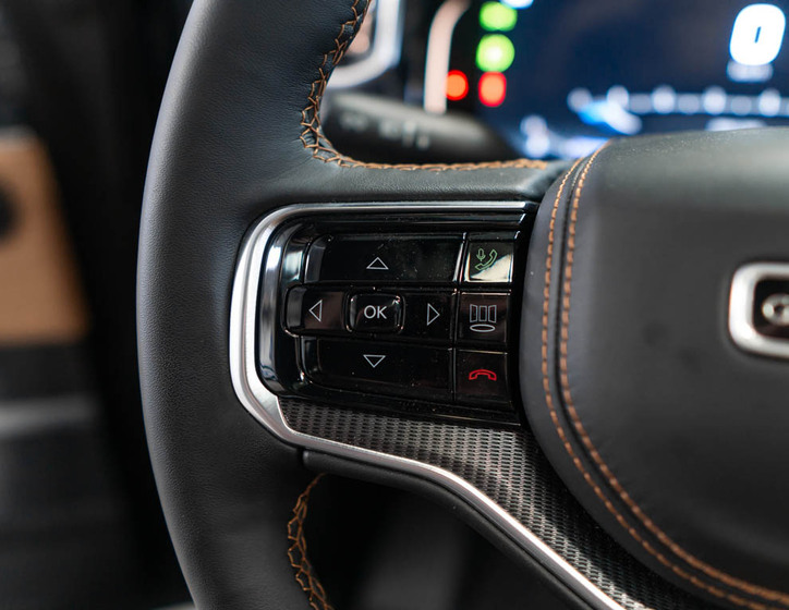 Jeep Grand Wagoneer 23