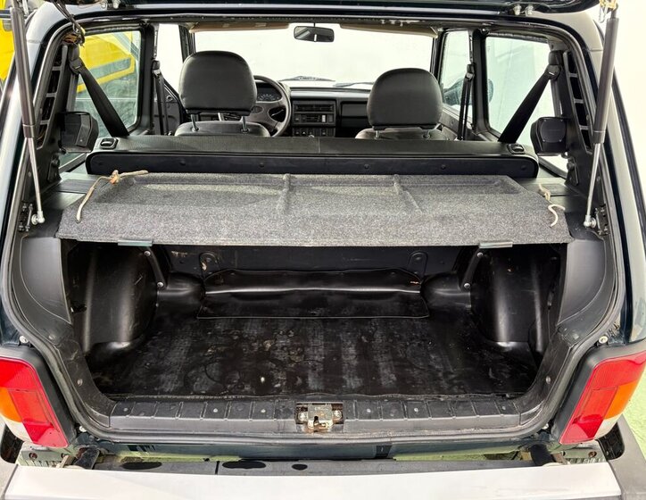 Lada 4x4 11