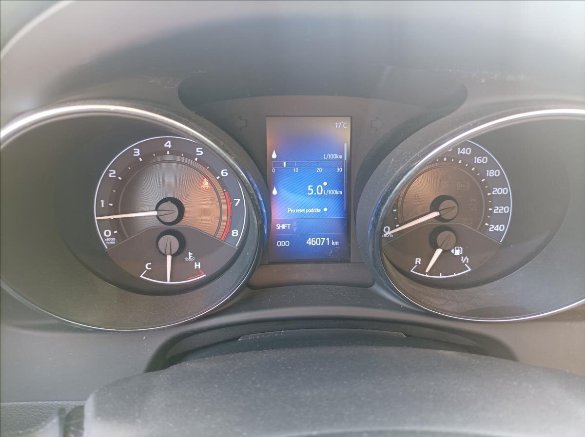 Toyota Auris Kombi 1,6 l 97 kw