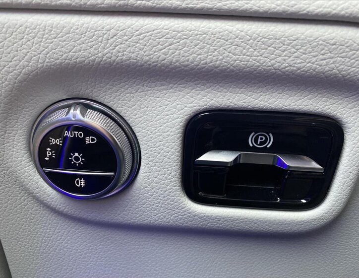 Mercedes-Benz EQS SUV / Terénní 0,0 265 kw