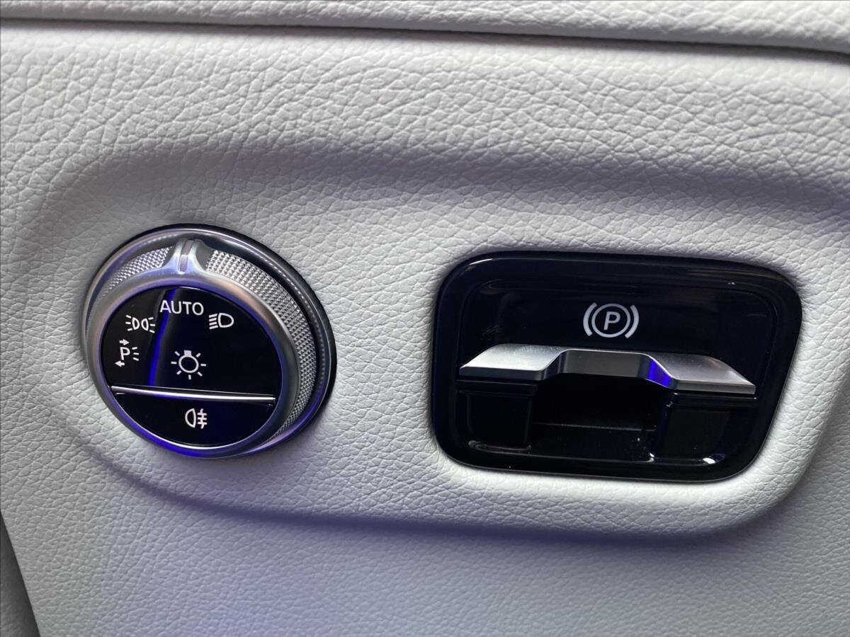Mercedes-Benz EQS SUV / Terénní 0,0 265 kw