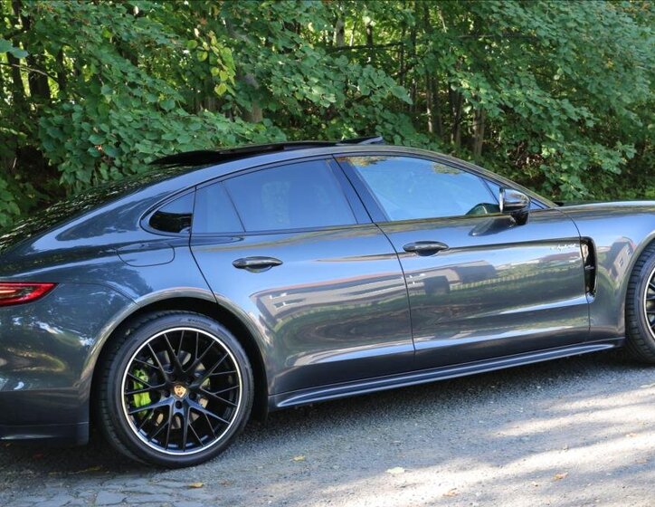 Porsche Panamera 69