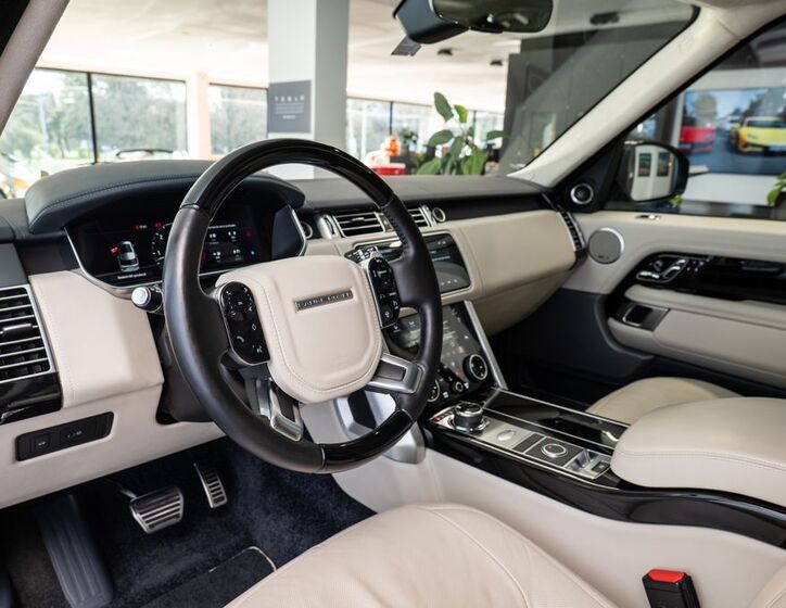 Land Rover Range Rover 6