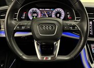 Audi Q7 9