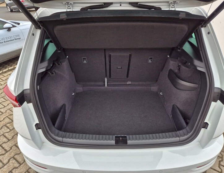 Škoda Karoq SUV / Terénní 1,5 l 110 kw