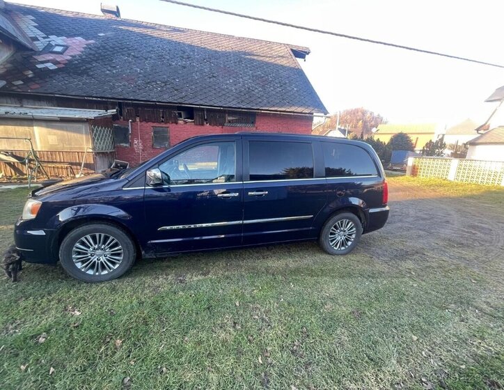 Chrysler Town & Country MPV 3,6 l 208 kw