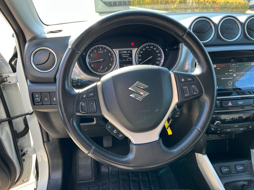 Suzuki Vitara SUV / Terénní 1,6 l 88 kw