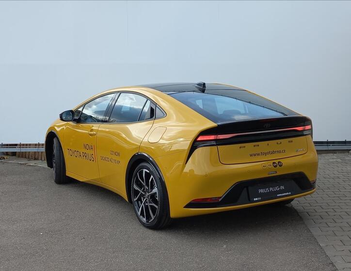 Toyota Prius 7