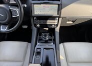 Jaguar F-Pace SUV / Terénní 2,0 l 132 kw
