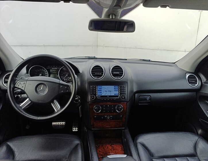 Mercedes-Benz Třídy M SUV 3,0 l 165 kw