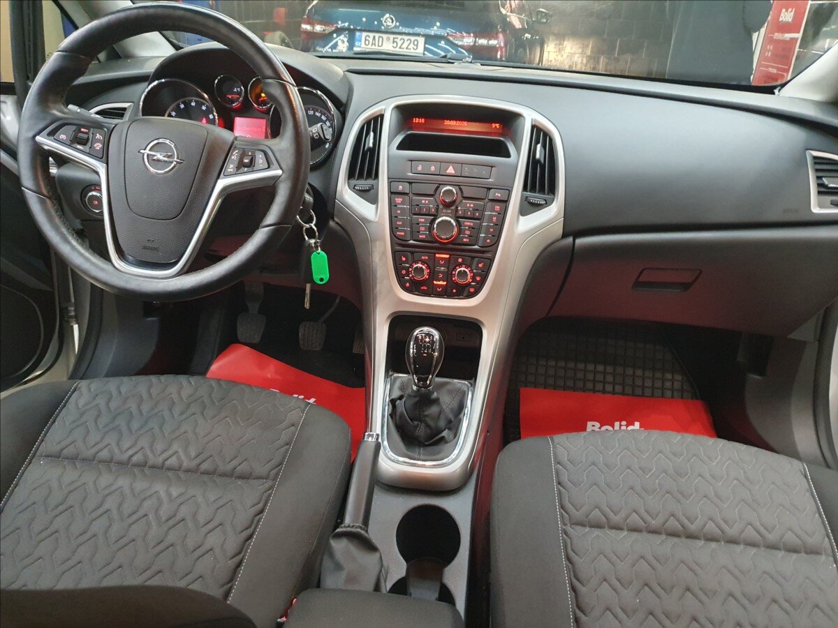 Opel Astra Hatchback 1,4 l 103 kw