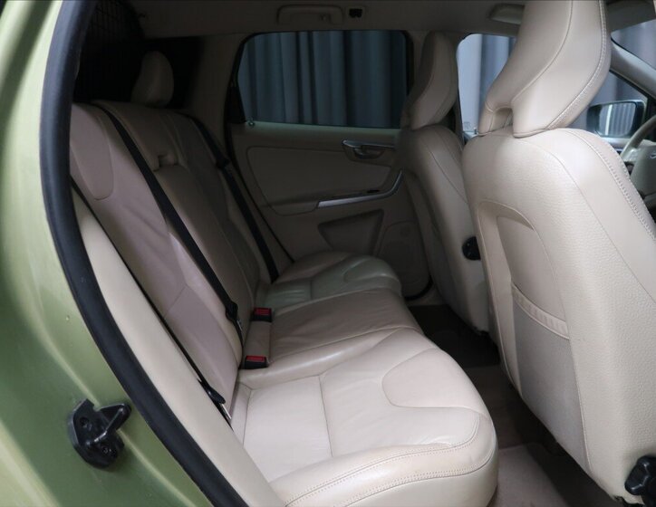 Volvo XC60 SUV / Terénní 2,4 l 120 kw