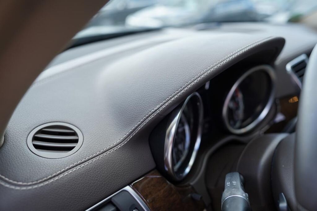 Mercedes-Benz GL SUV 4,7 l 320 kw