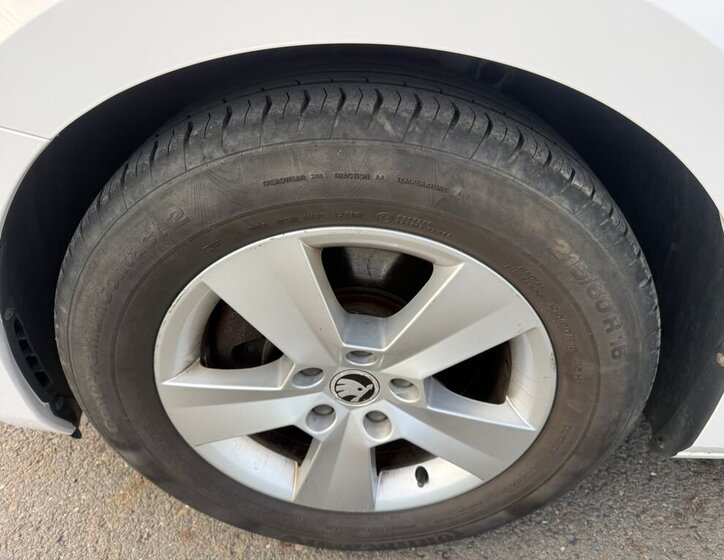 Škoda Superb Sedan / Limuzína 2,0 l 110 kw