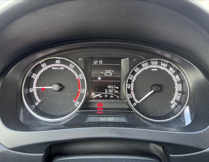 Škoda Rapid Hatchback 999,0 70 kw