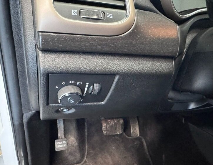 Jeep Grand Cherokee 11