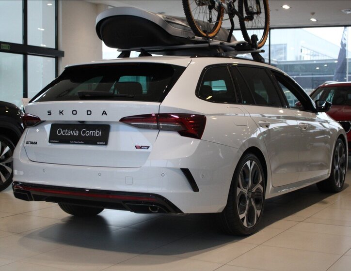 Škoda Octavia Kombi 2,0 l 195 kw