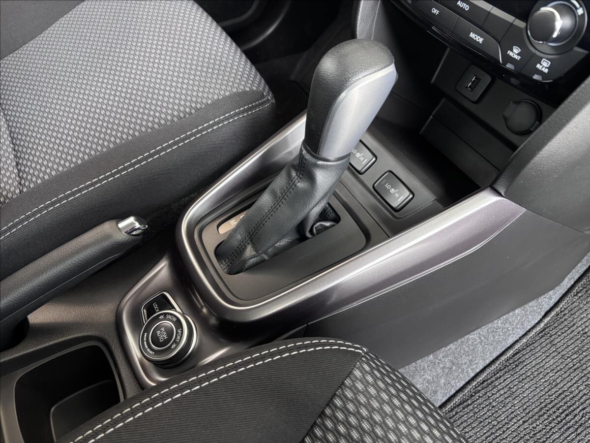 Suzuki Vitara SUV / Terénní 1,4 l 81 kw