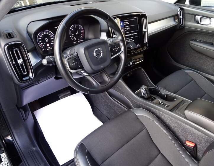 Volvo XC40 SUV 2,0 l 110 kw