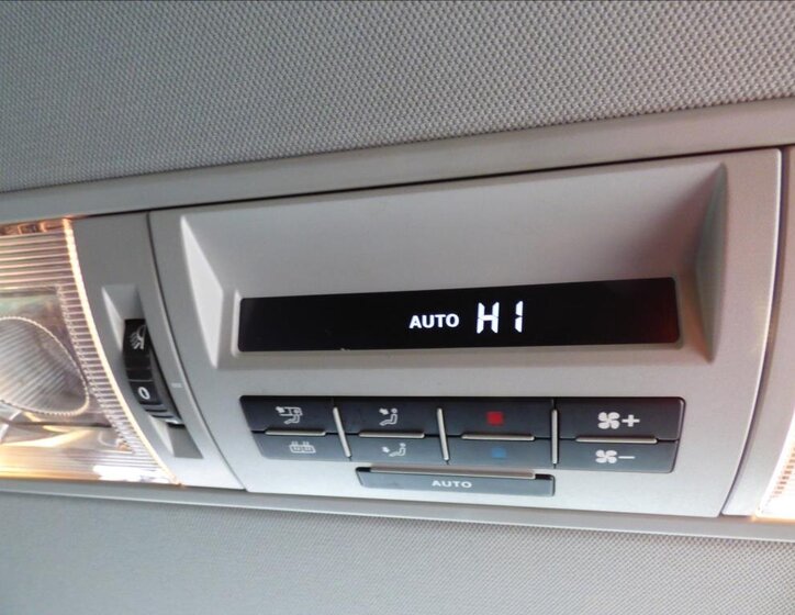 Volkswagen Caravelle MPV 2,0 l 110 kw