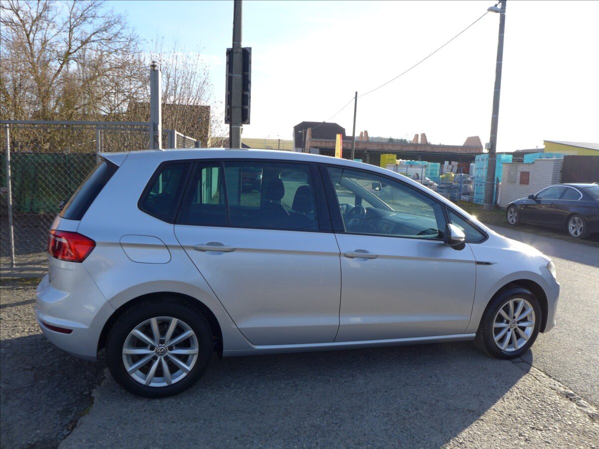 Volkswagen Golf Sportsvan Kombi 1,2 l 63 kw