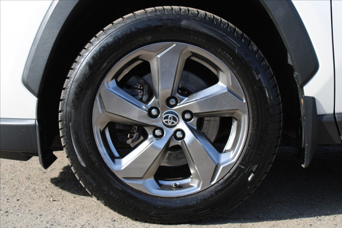 Toyota RAV4 SUV 2,0 l 129 kw