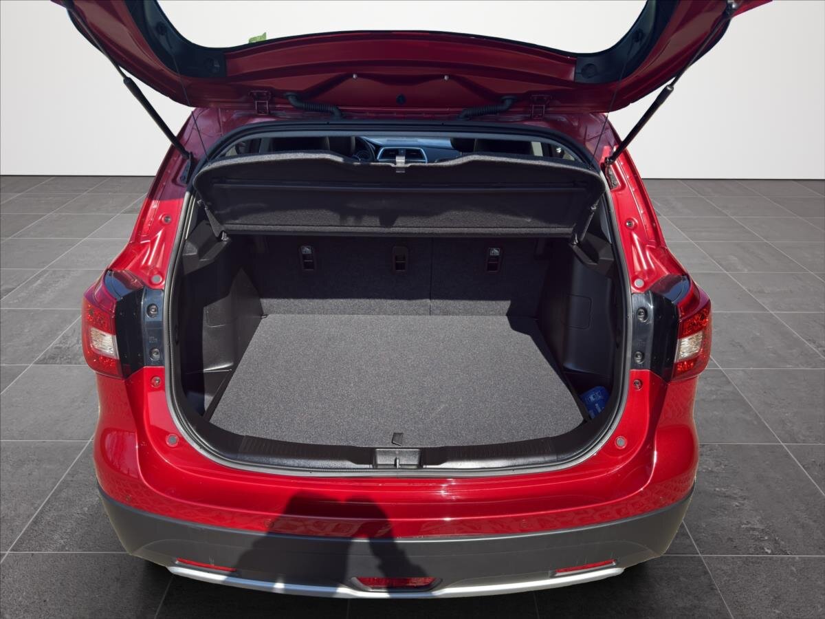 Suzuki SX4 S-Cross SUV / Terénní 1,4 l 103 kw