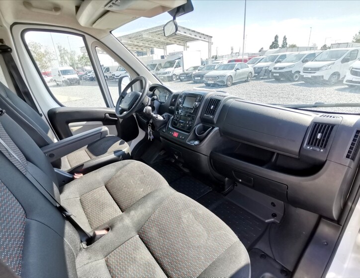 Peugeot Boxer 8