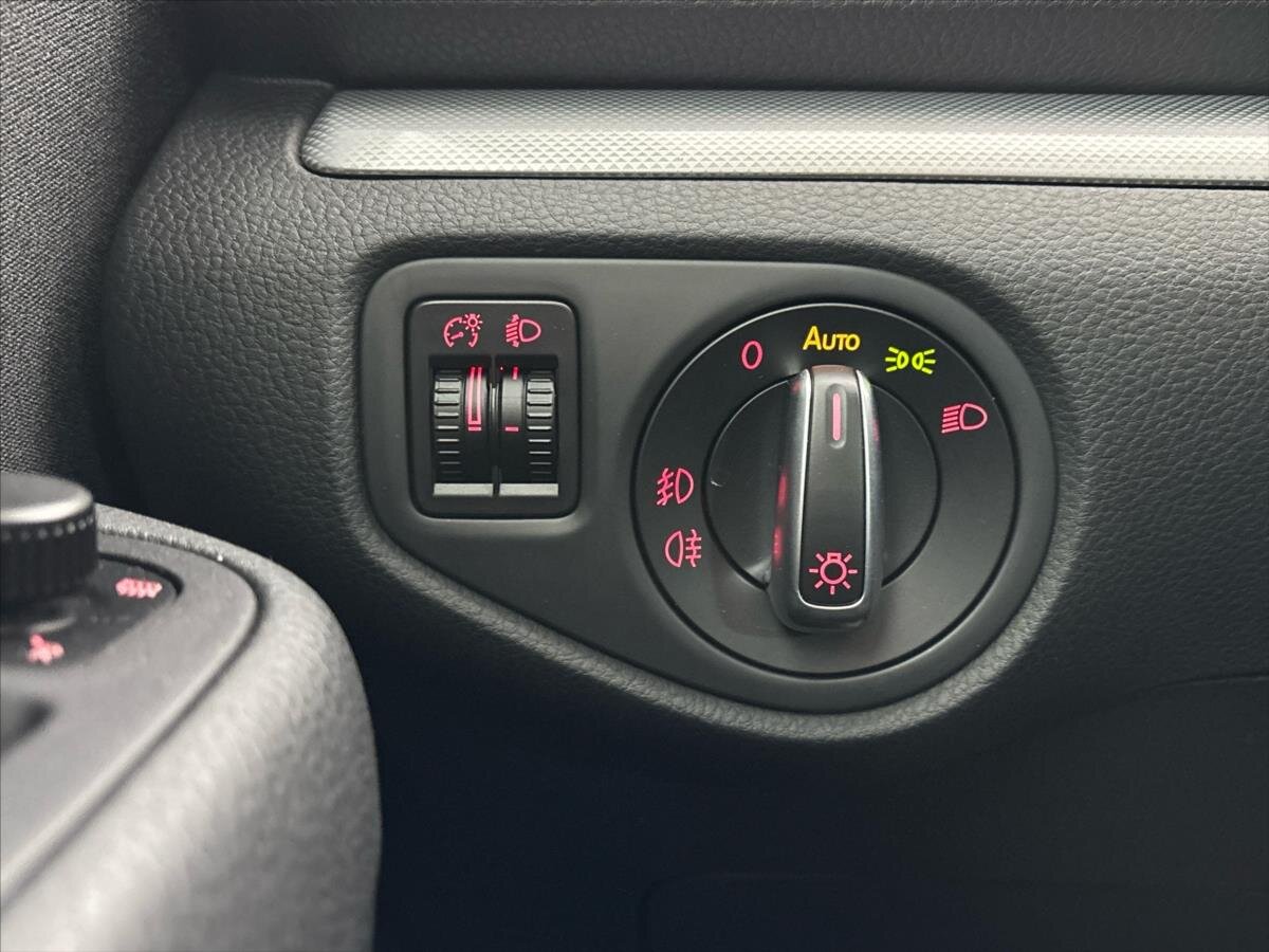 Volkswagen Sharan MPV 2,0 l 103 kw